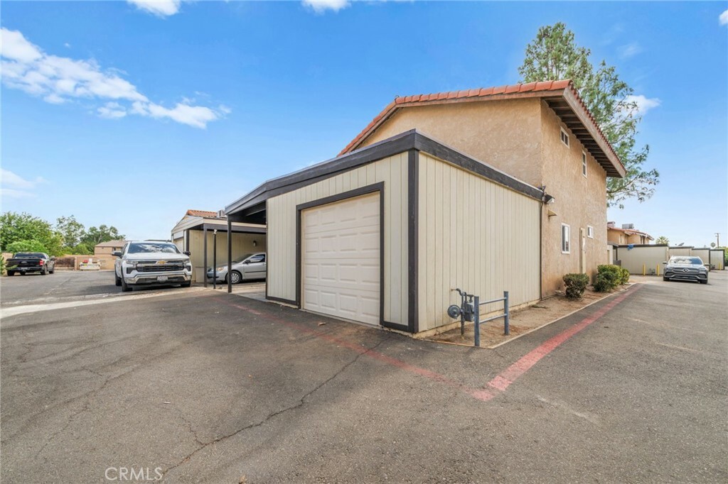 Property Photo:  217 Tiger Lane  CA 92583 