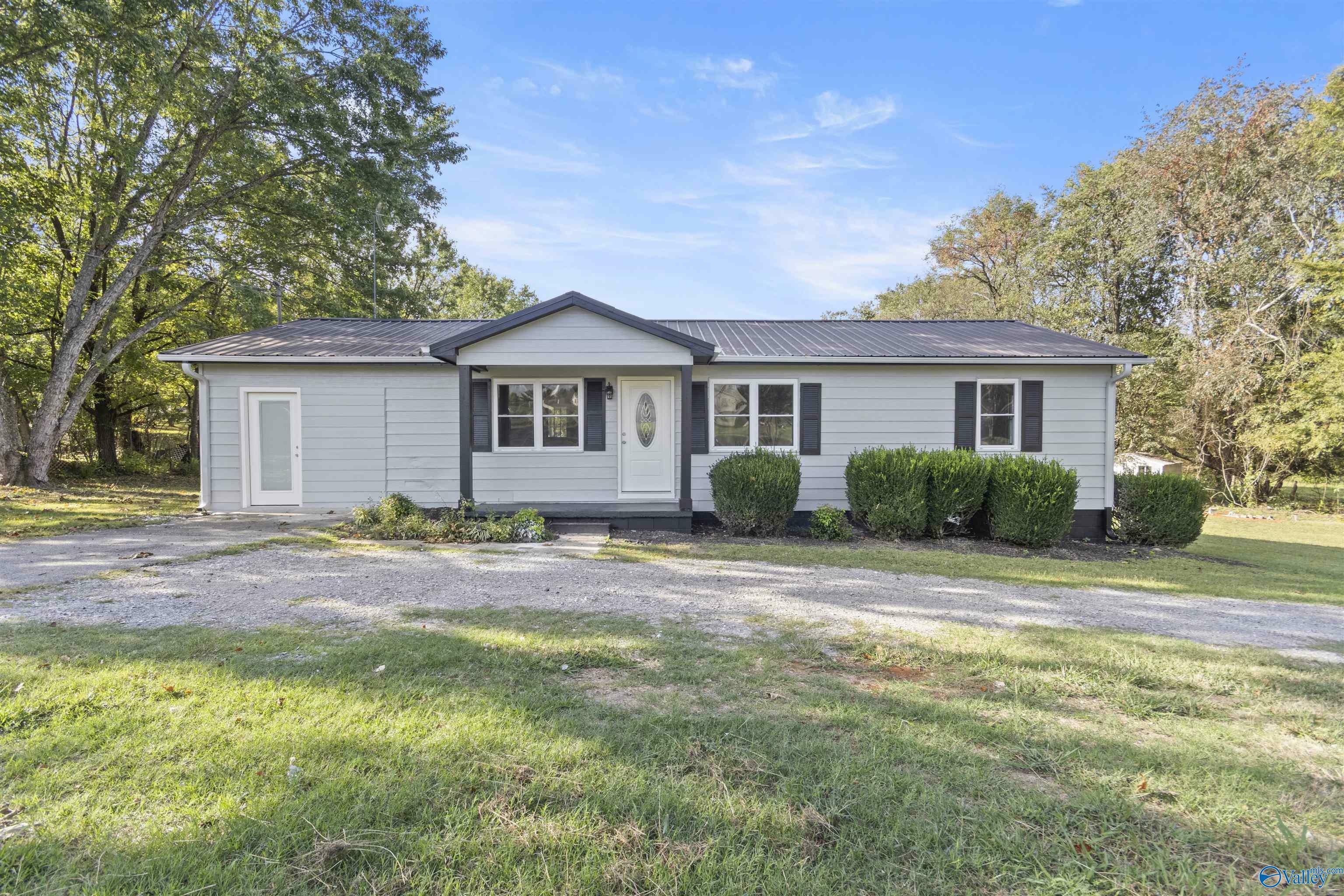 Property Photo:  164 Link Road  AL 35761 