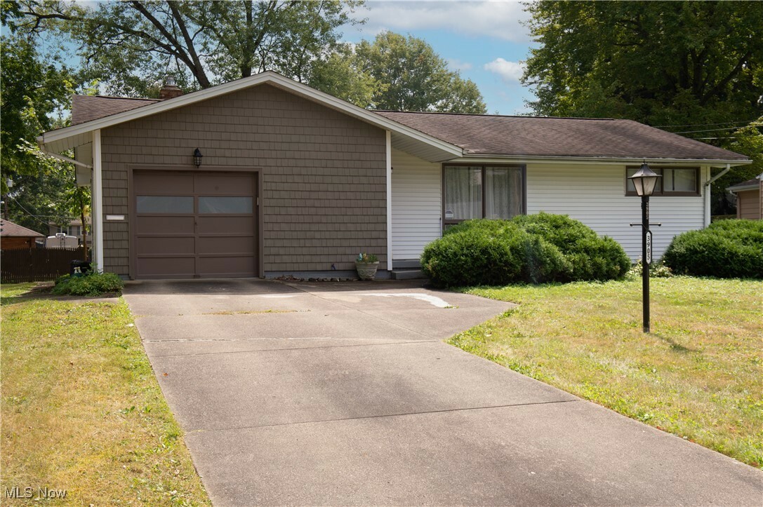 Property Photo:  3905 Monaca  OH 44511 