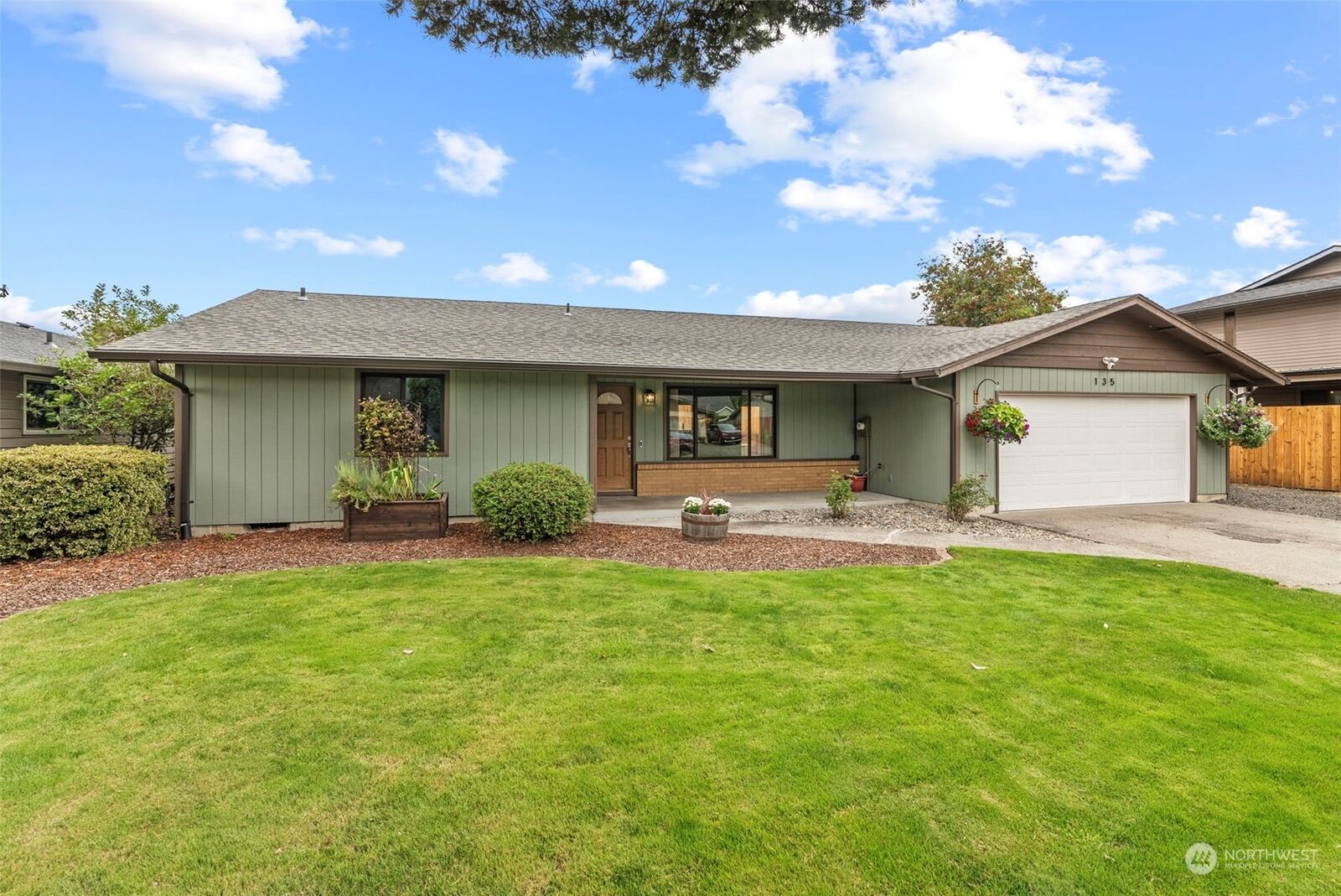 Property Photo: 135 Alameda Drive WA 98626