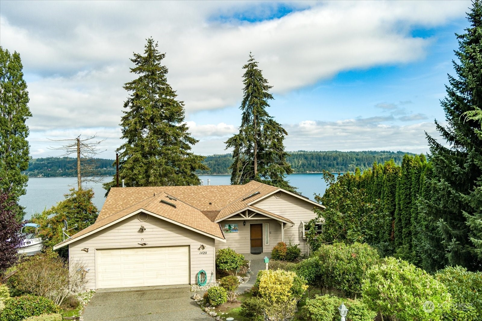 Property Photo:  1420 Coachman Court  WA 98249 