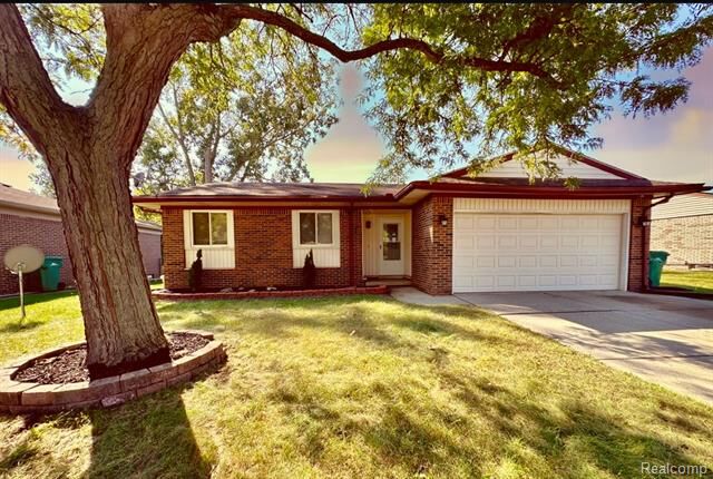 Property Photo: 23616 Cedar Ridge Drive MI 48174