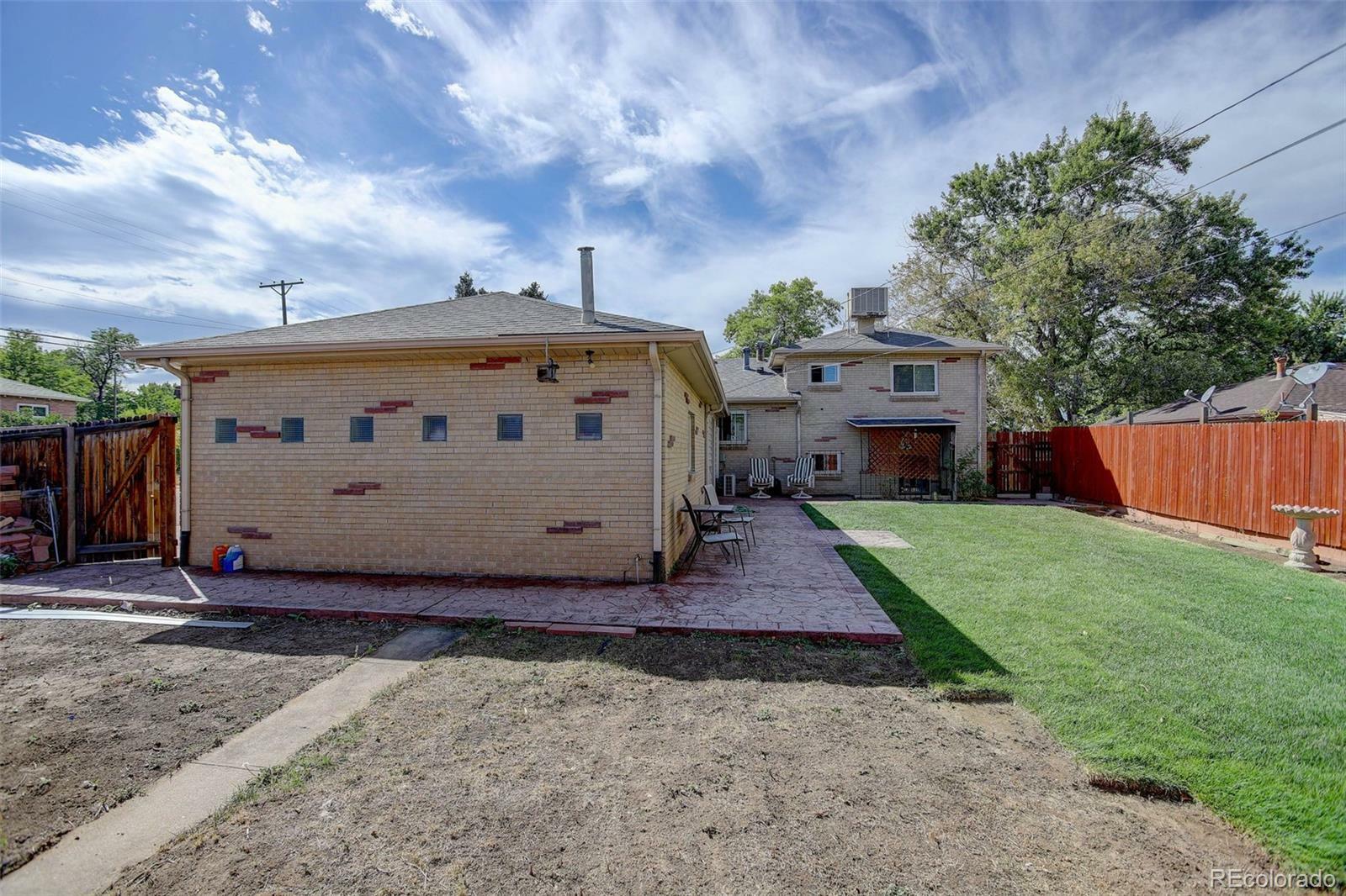 Property Photo:  2488 S Zurich Court  CO 80219 