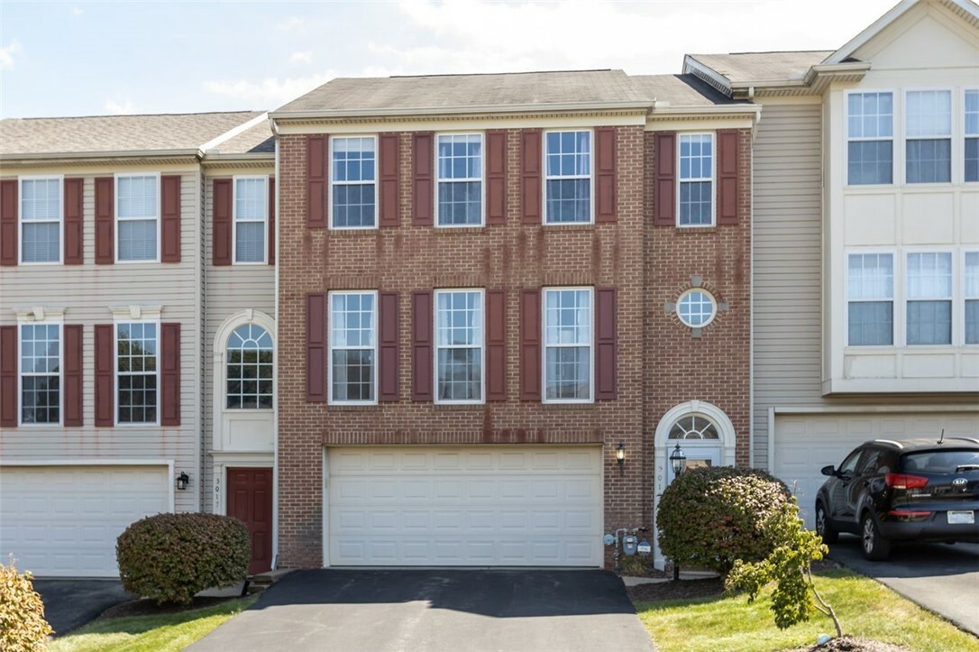 Property Photo:  5019 Foxwood Court  PA 15044 