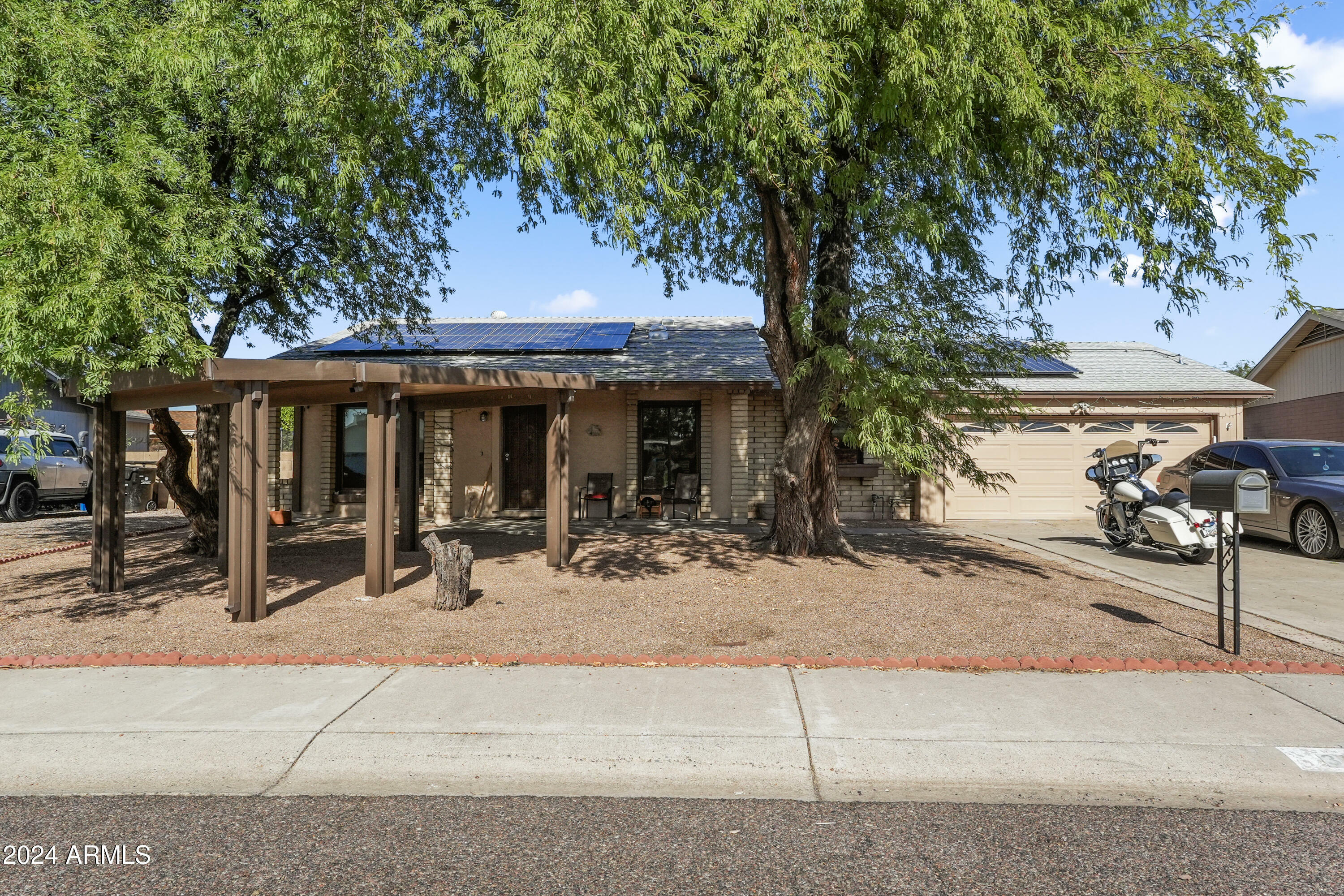 Property Photo:  308 W Oraibi Drive  AZ 85027 