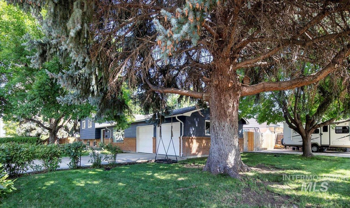 Property Photo:  1022 S Florence St  ID 83686 