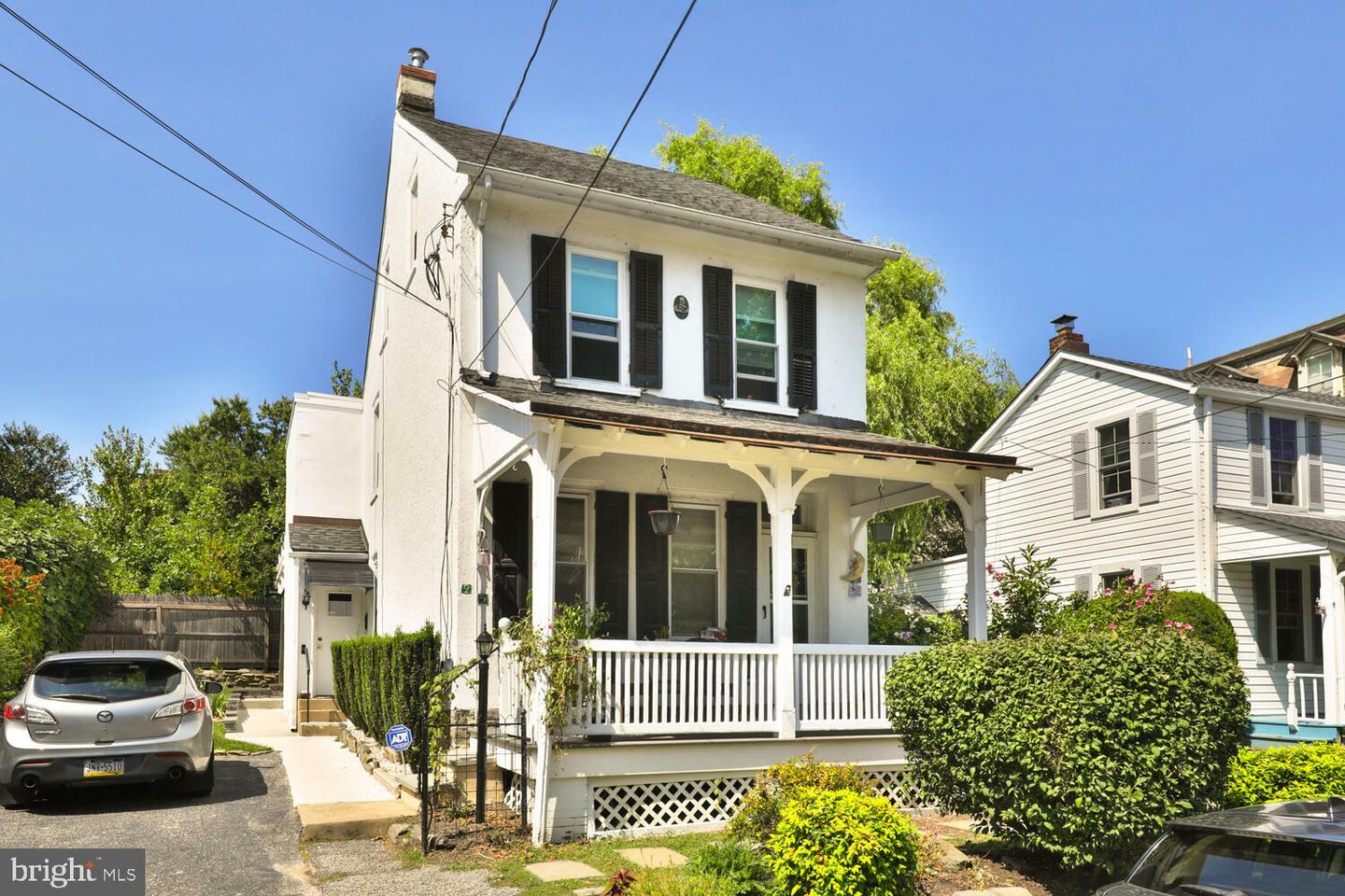 Property Photo:  25 W Southampton Avenue  PA 19118 