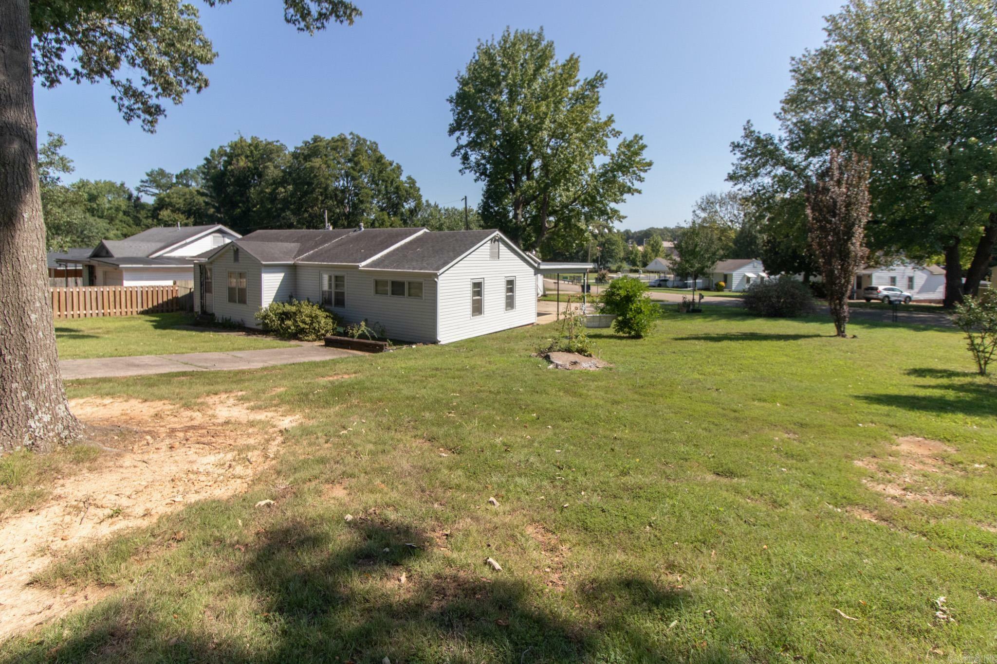 Property Photo:  2306 Glenwood Street  AR 72401 