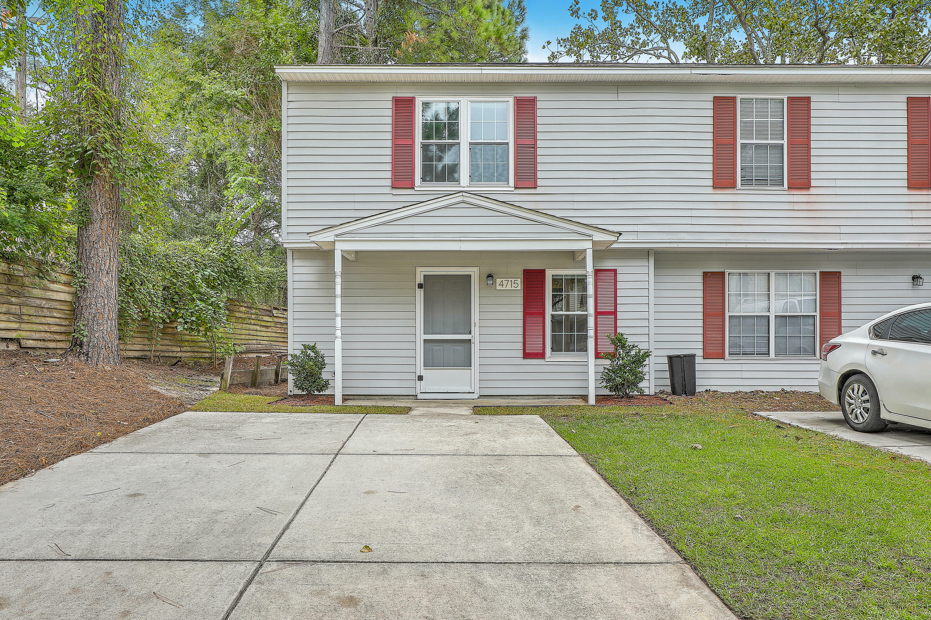 Property Photo:  4715 Linfield Lane  SC 29418 