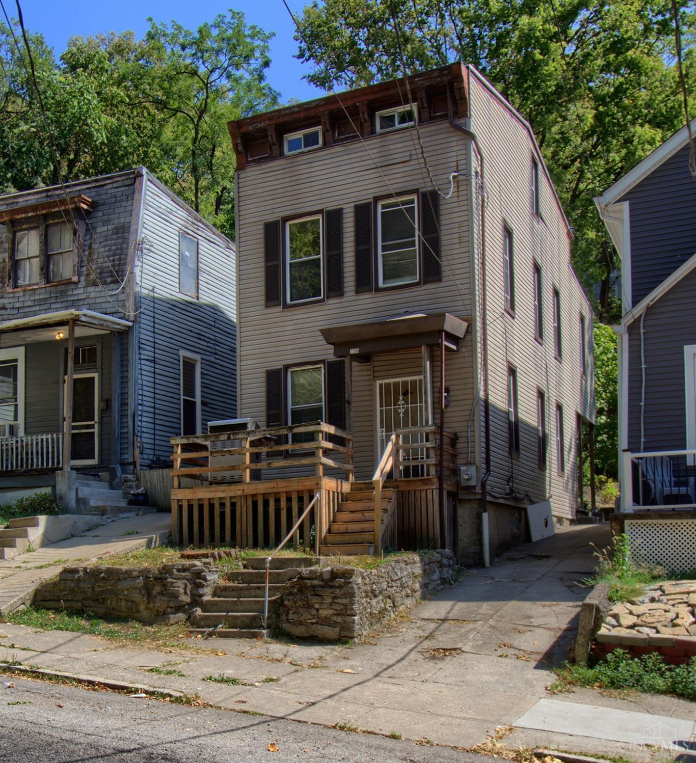Property Photo: 2208 Ravine Street OH 45219