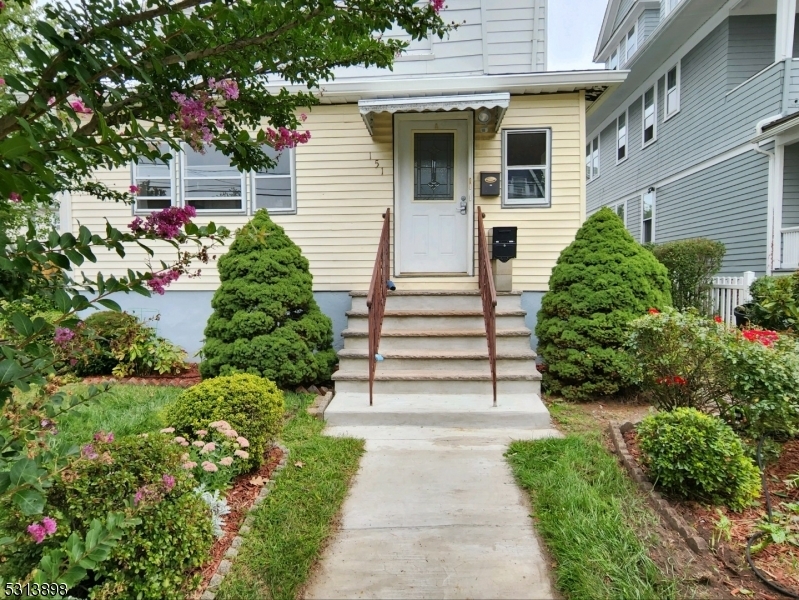 Property Photo:  151 Claremont Ave 3  NJ 07042 