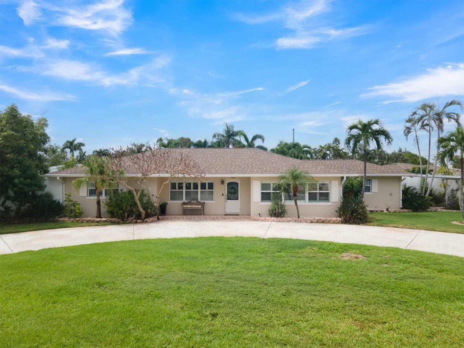 Property Photo:  911 Boca Ciega Isle Drive  FL 33706 