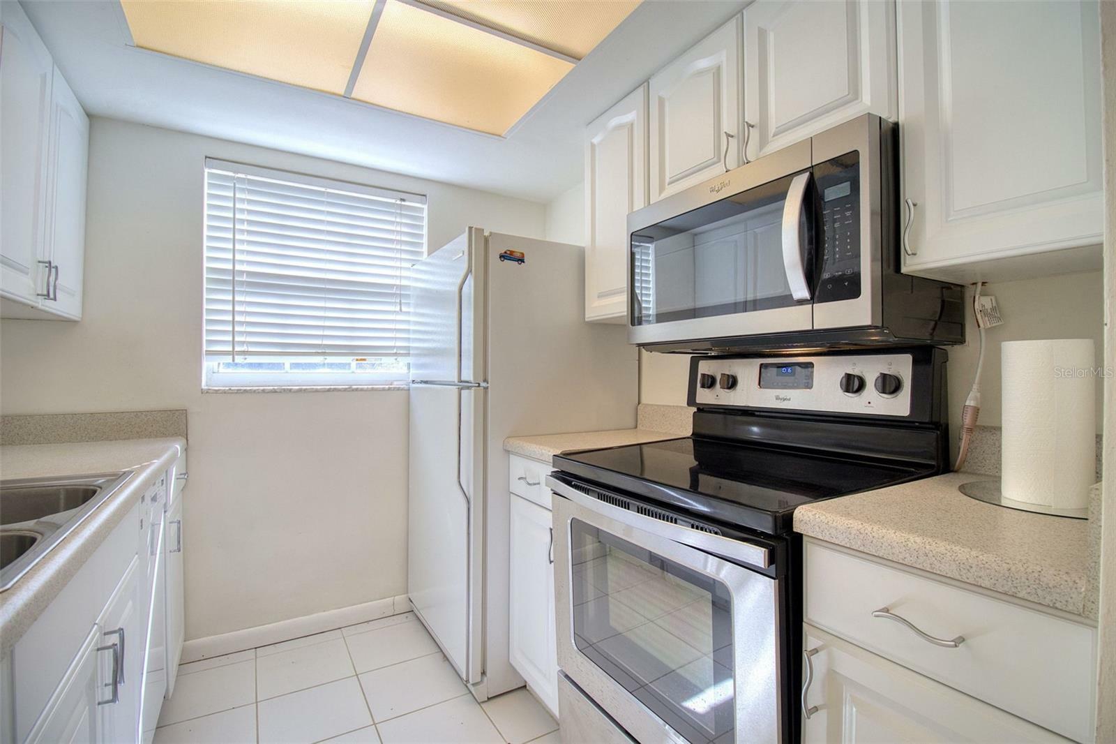 Property Photo:  650 Pinellas Point Drive S 101  FL 33705 