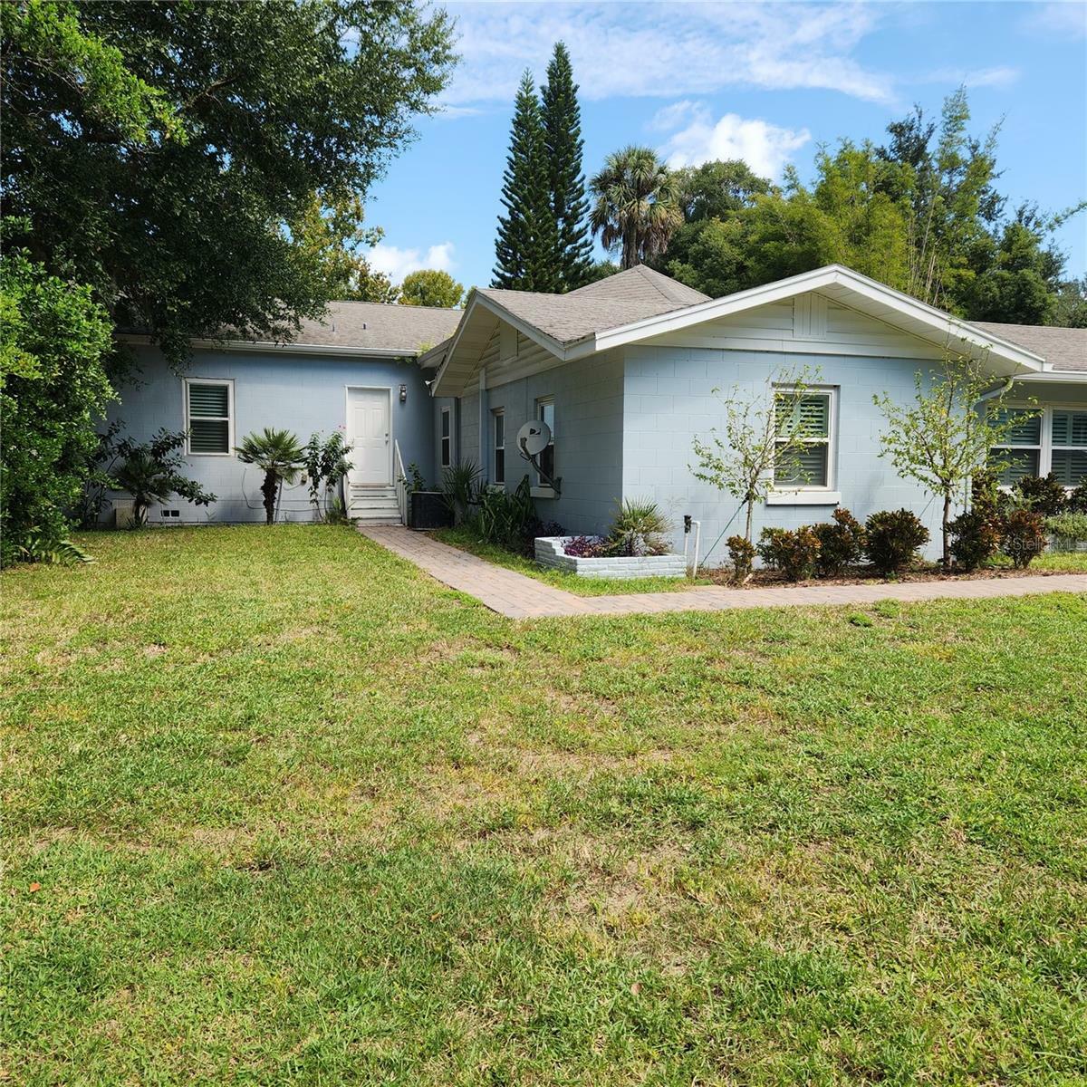 Property Photo:  715 E 1st Avenue  FL 32757 