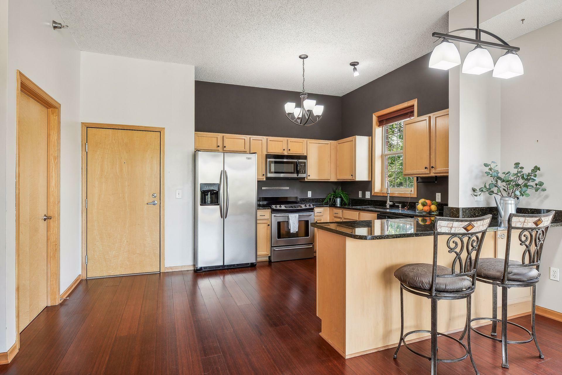 Property Photo:  3310 Nicollet Avenue 302  MN 55408 