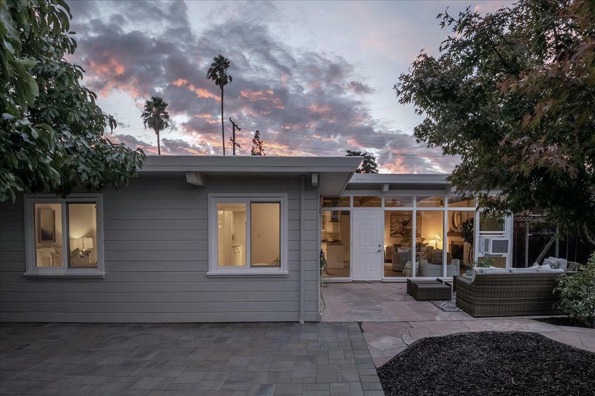 Property Photo:  576 Morse Avenue  CA 94085 