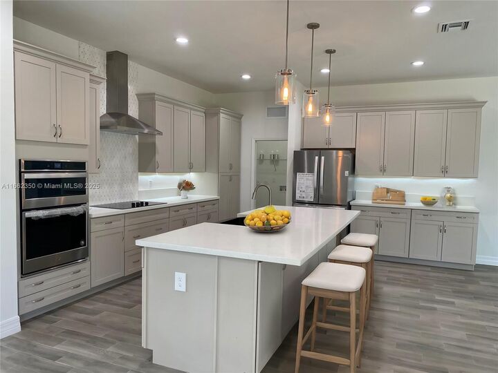 Property Photo: 24440 SW 209th Pl FL 33031