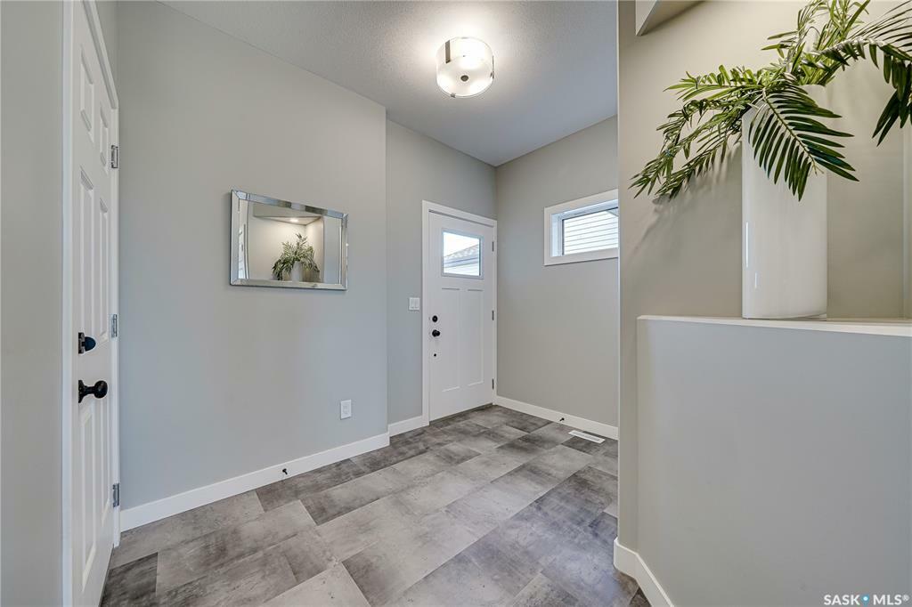 Property Photo:  102 Katz Avenue  SK S7V 1S9 