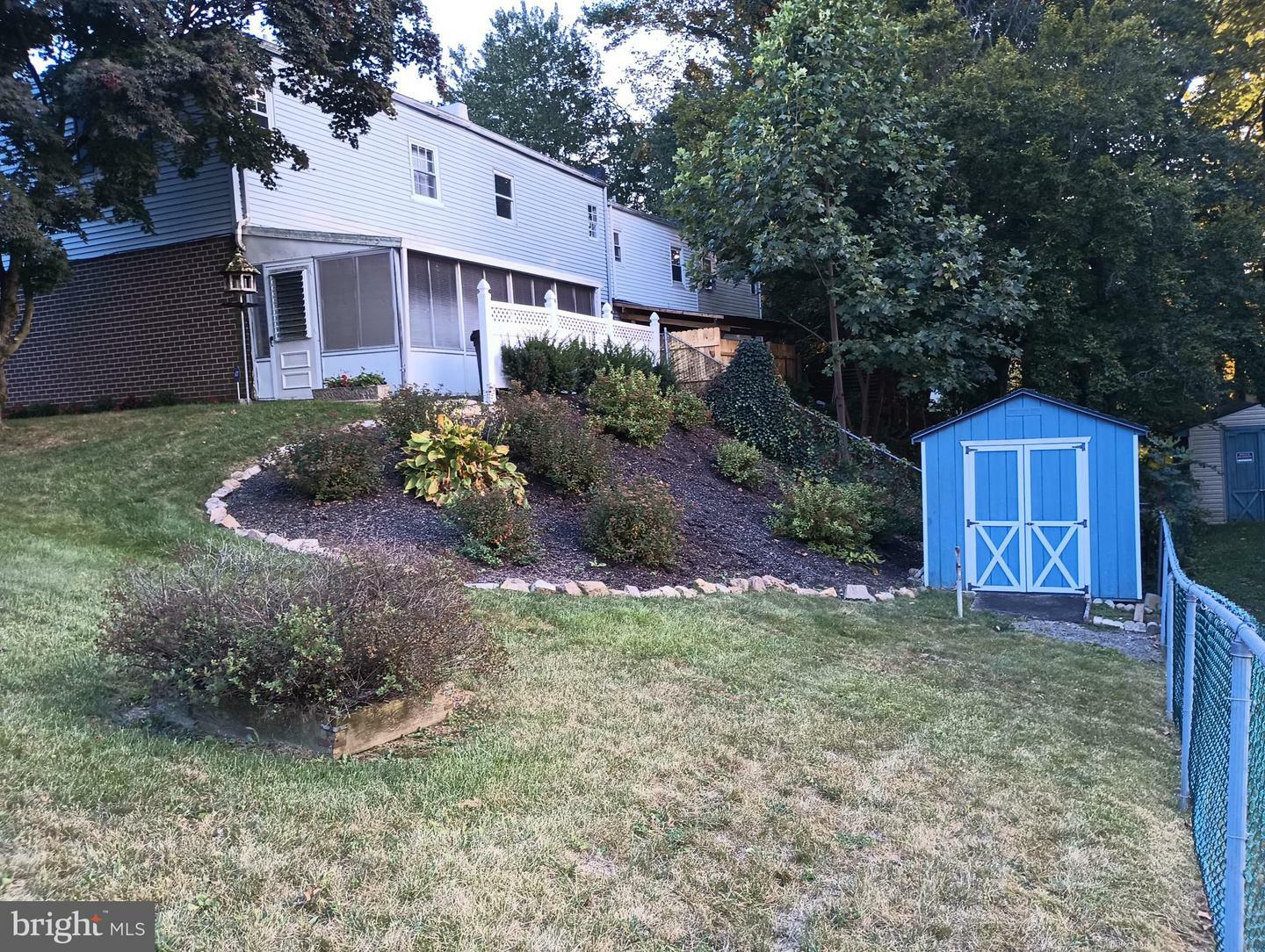 Property Photo:  1121 Fox Run  PA 19606 