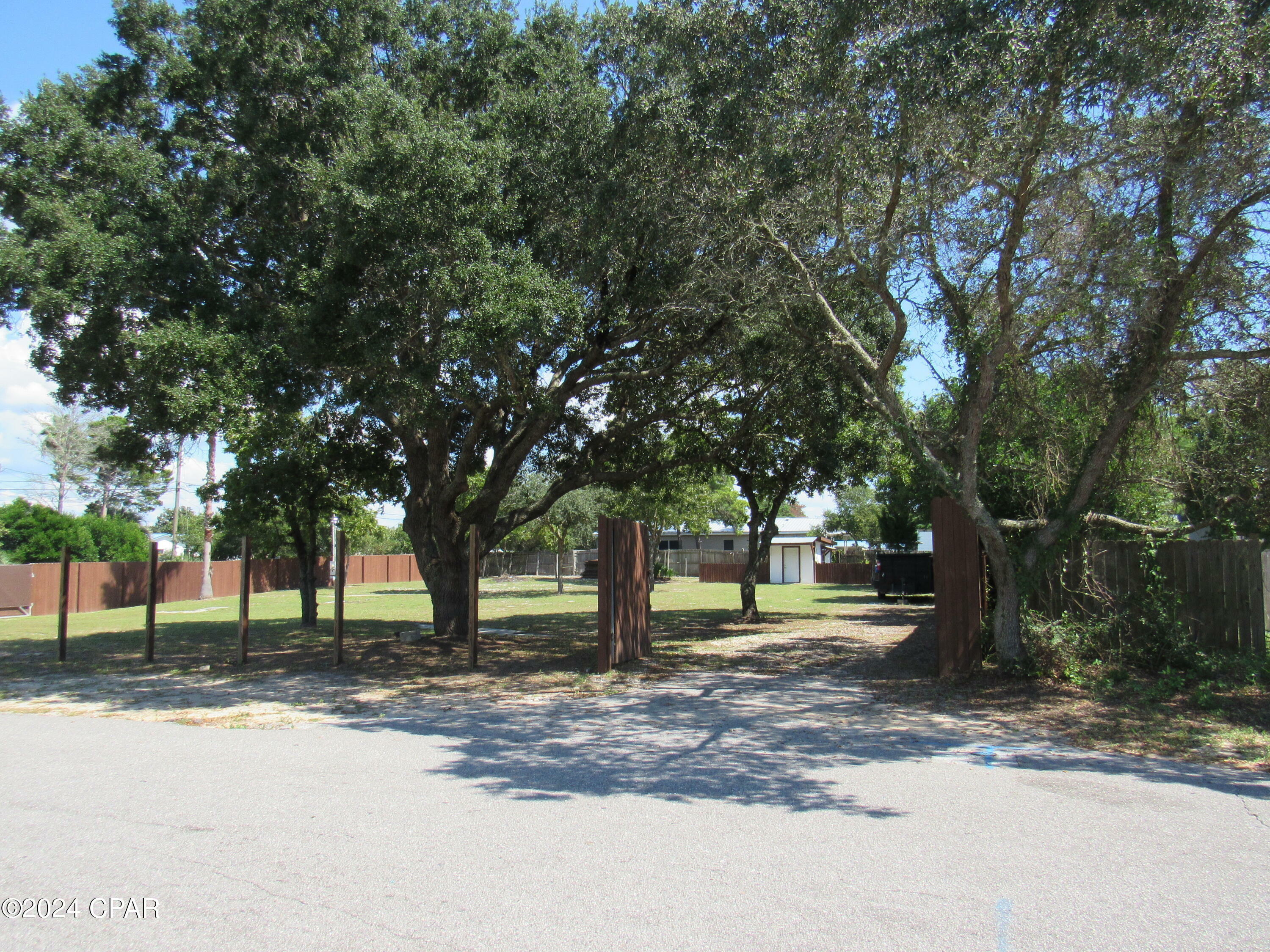 Property Photo: 502 Gainous Road FL 32413