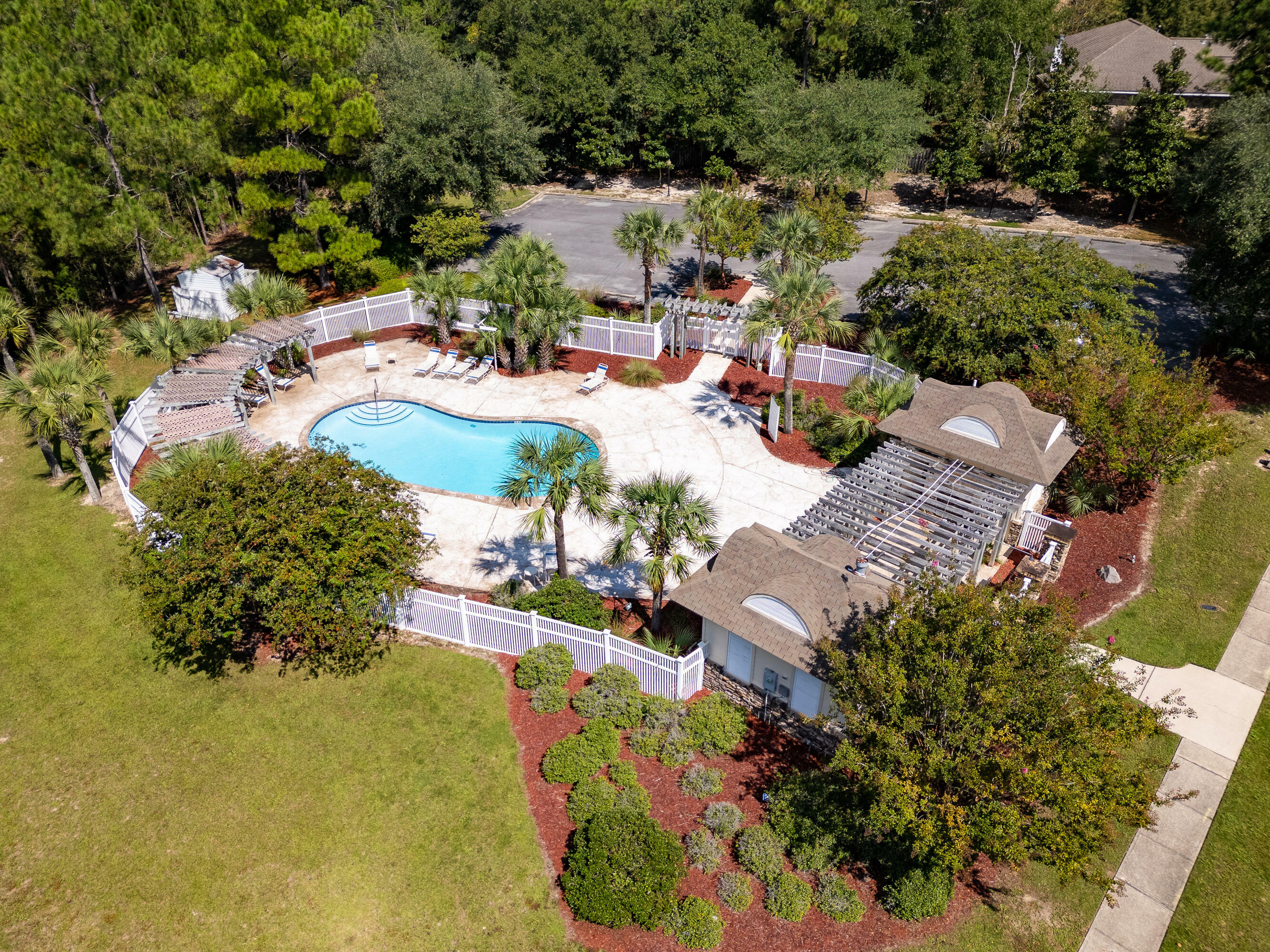 Property Photo:  5853 Saratoga Drive  FL 32536 