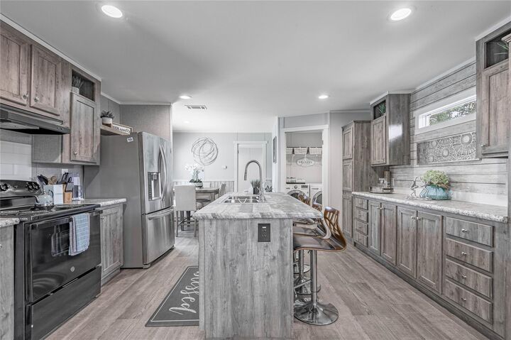 844 Harbor Point Drive  Trinity TX 75862 photo