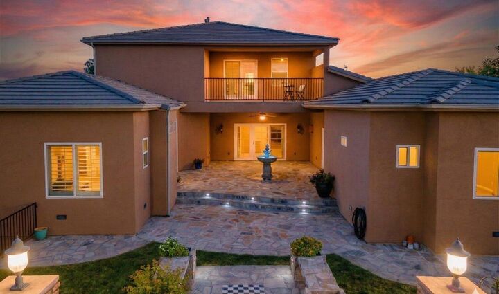 Property Photo:  1021 W Churrea St  UT 84780 