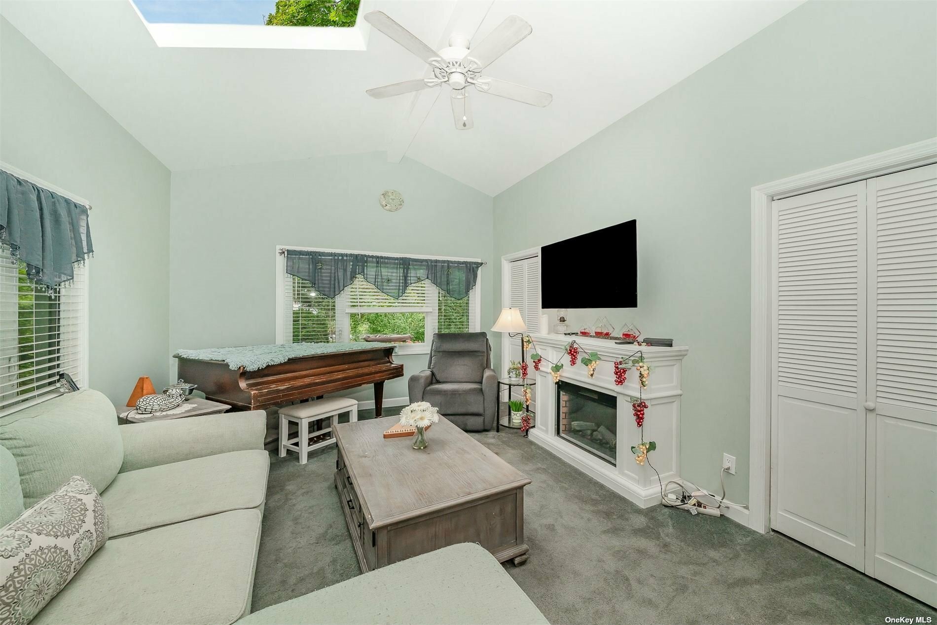 Property Photo:  125 Tyler Avenue  NY 11764 