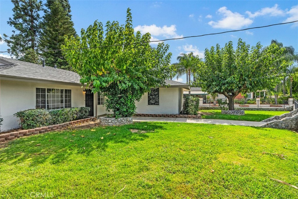 Property Photo:  5824 Grand Avenue  CA 92504 