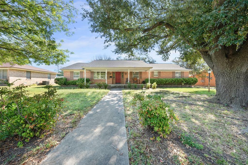 Property Photo:  1404 Doris Drive  TX 75482 