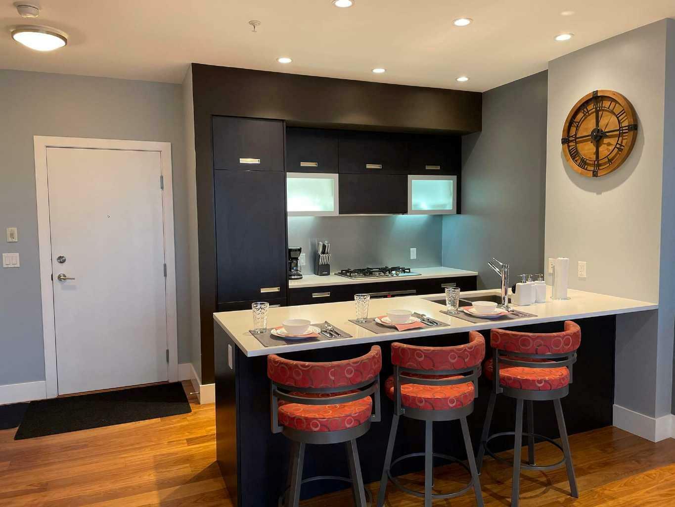 Property Photo: 2505 17 Avenue SW 407 AB T3E 7V3