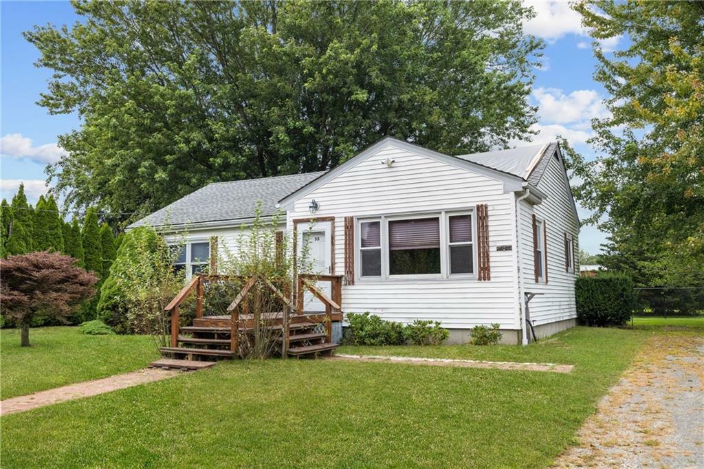 Property Photo:  55 Garden Street  RI 02871 