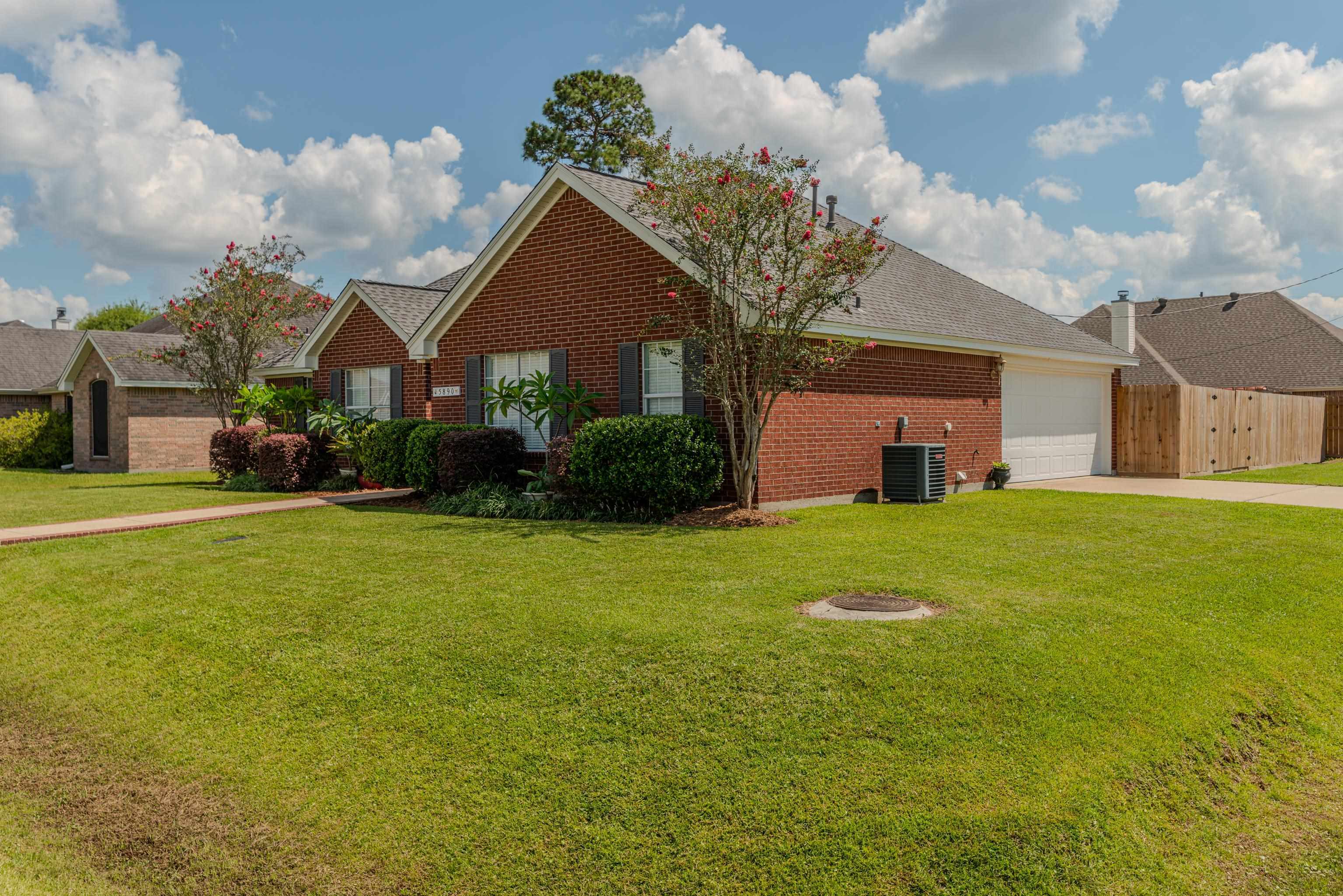 Property Photo:  5890 Crockett  TX 77657 