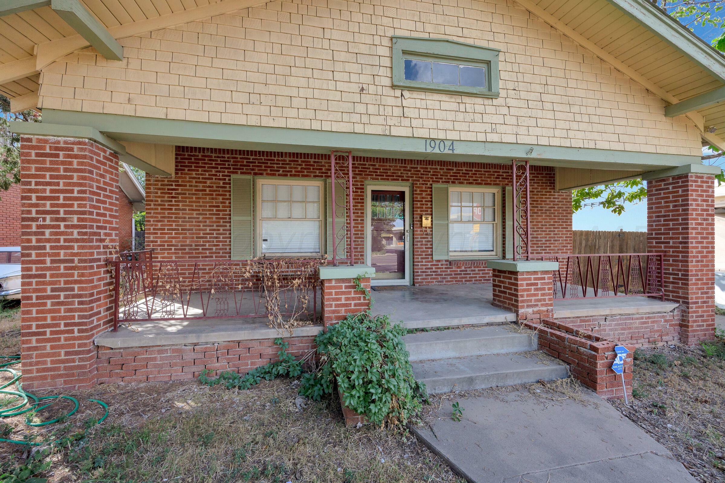 Property Photo:  1904 S Harrison Street  TX 79109 