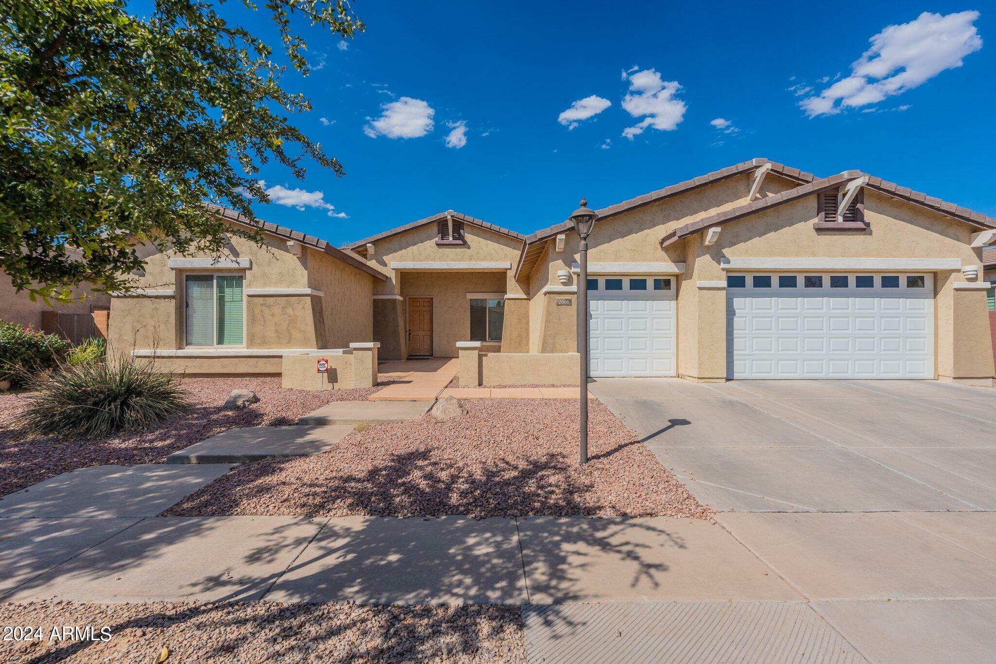 Property Photo:  2066 E San Carlos Place  AZ 85249 