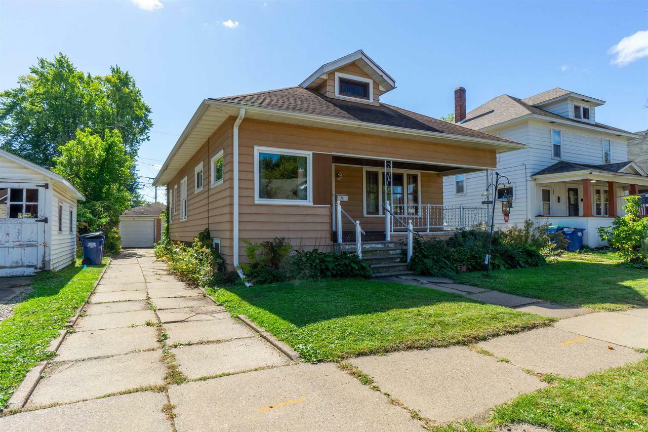 Property Photo:  711 East Thomas Street  WI 54403 