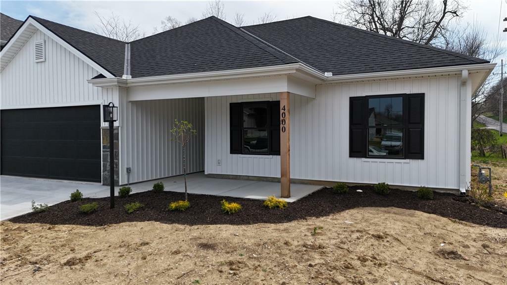 Property Photo: 4000 Stacey Way Court MO 64505
