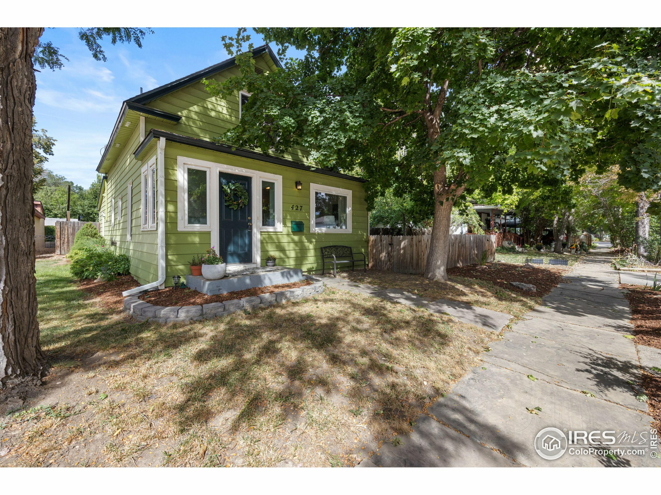 Property Photo:  427 E 11th St  CO 80537 