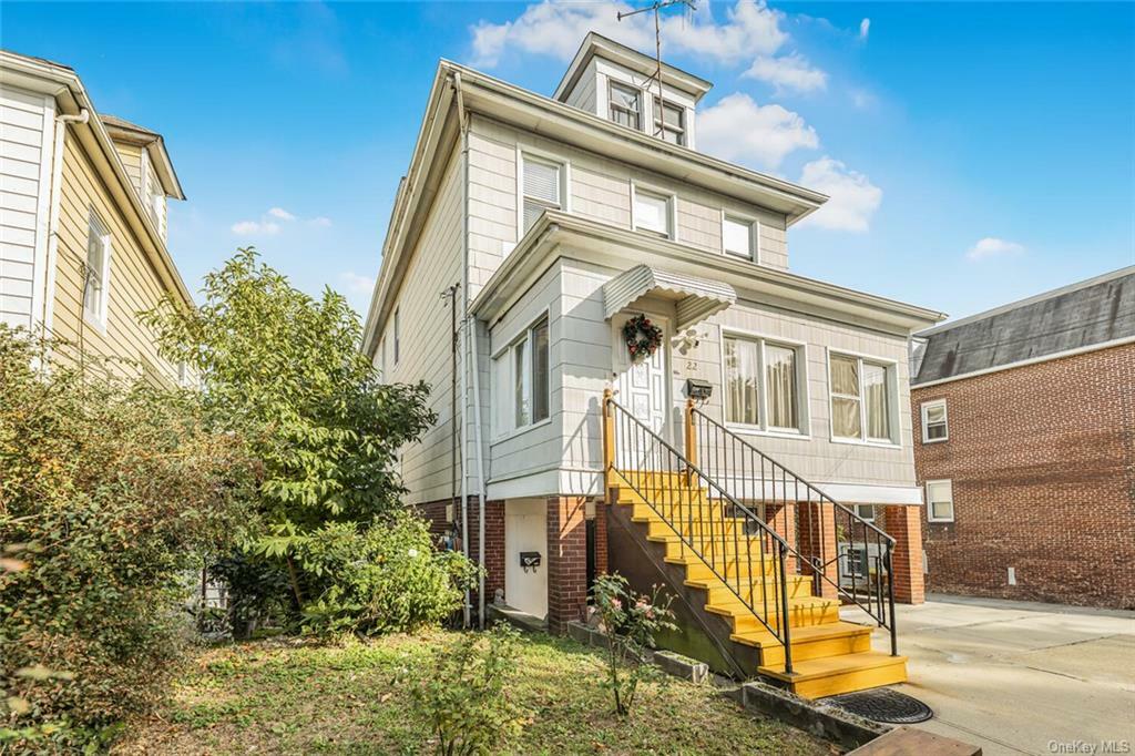 Property Photo:  22 Hart Avenue  NY 10704 