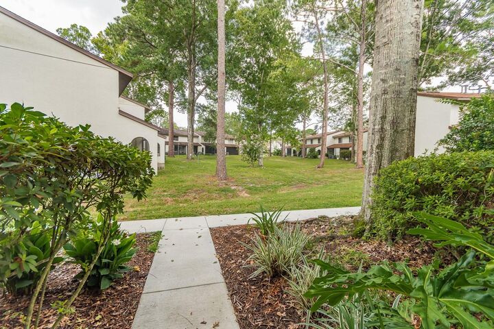 Property Photo: 2635 SW 35th Place 704 FL 32608