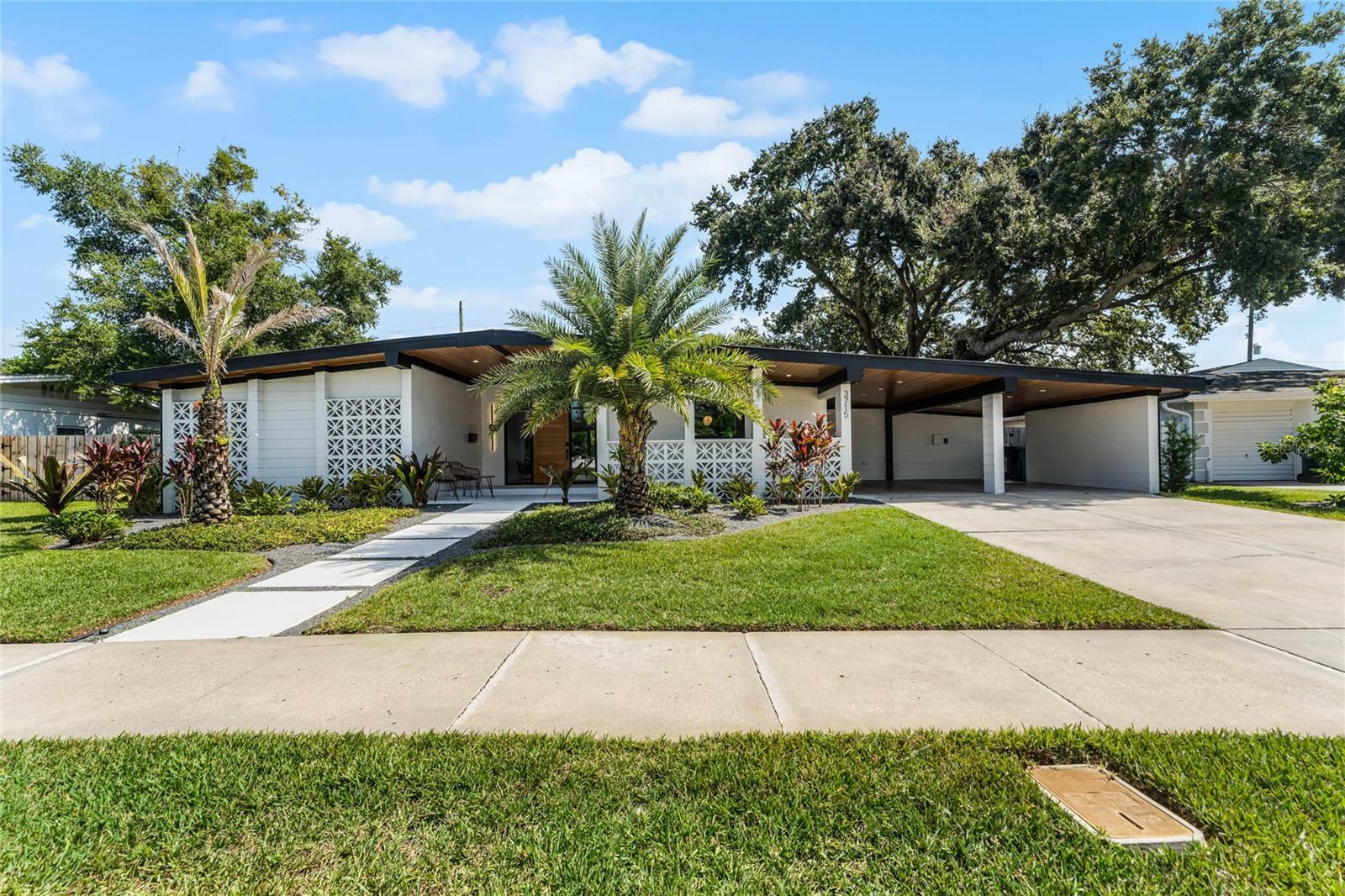 Property Photo:  3715 Neptune Drive  FL 32804 