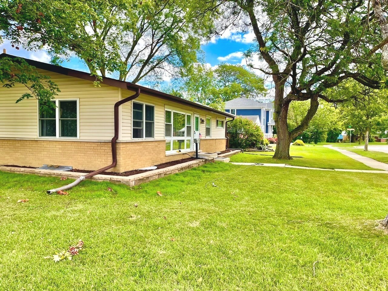 Property Photo:  7418 Wilson Terrace  IL 60053 