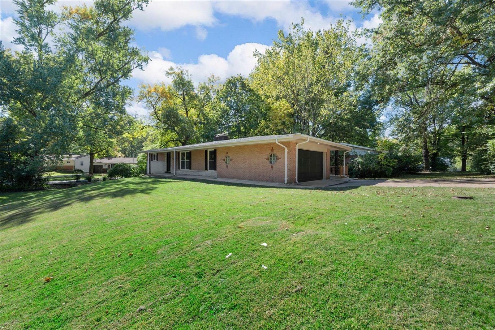 Property Photo:  48 Green Acres Road  MO 63137 