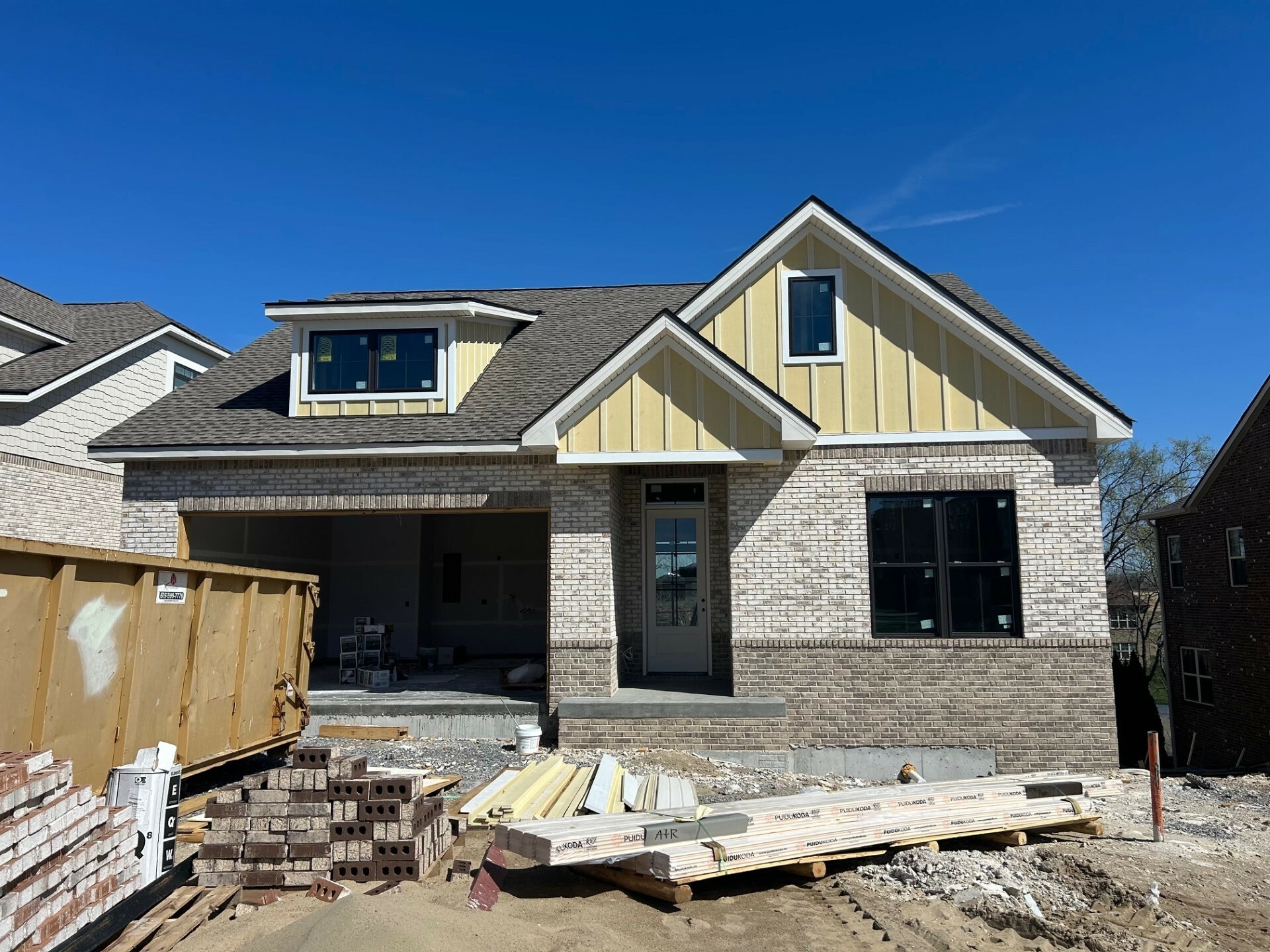 Property Photo: 1370 Reynard Dr TN 37066