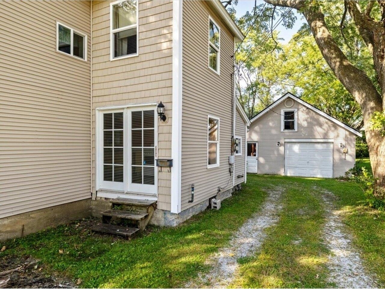 Property Photo:  165 Pearl Street  VT 05478 