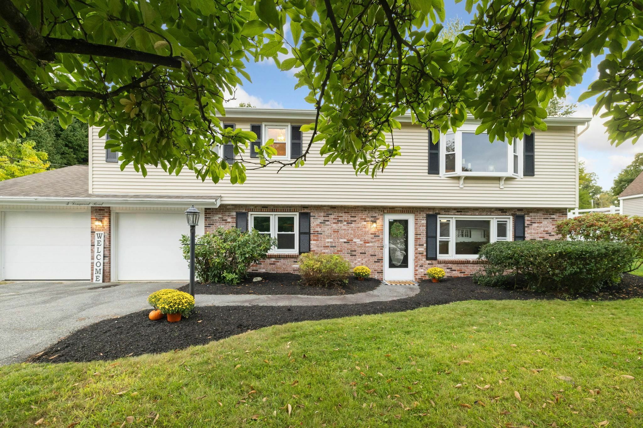 Property Photo:  3 Longwood Road  NH 03079 