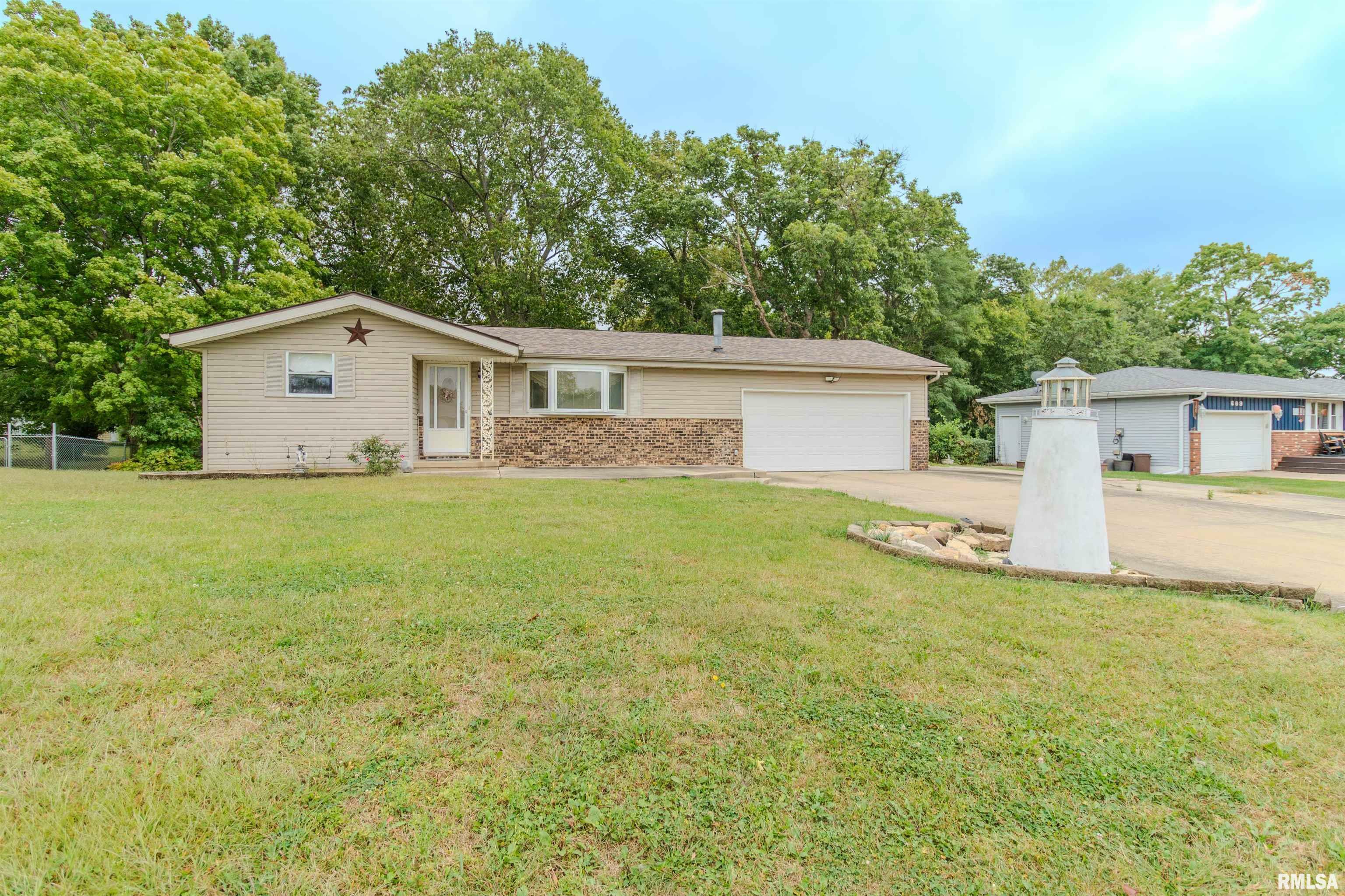 605 Whippoorwill Drive  Washington IL 61571 photo