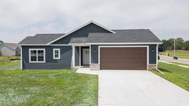 889 Red Hawk Drive  Milton WI 53563 photo