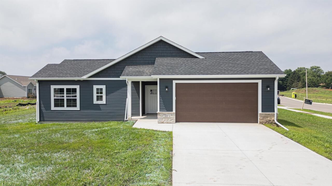 Property Photo:  889 Red Hawk Drive  WI 53563 