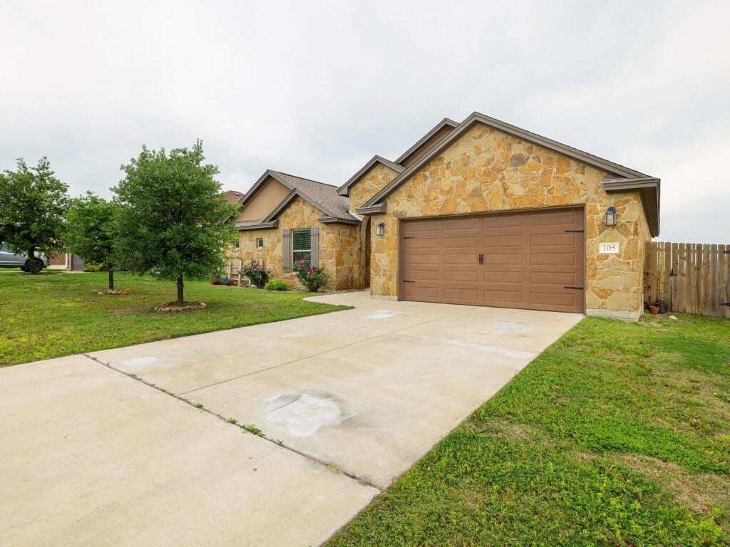 Property Photo:  105 Katie Hill Path  TX 76537 